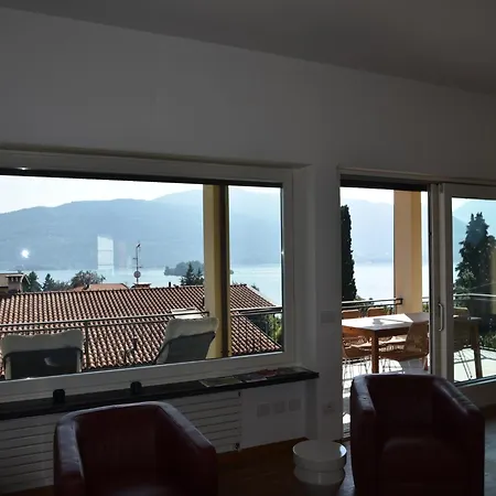 In A Prime Location On Maggiore Apartment Verbania