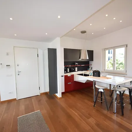 Apartment In A Prime Location On Maggiore *