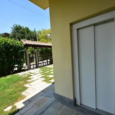 Apartment In A Prime Location On Maggiore *